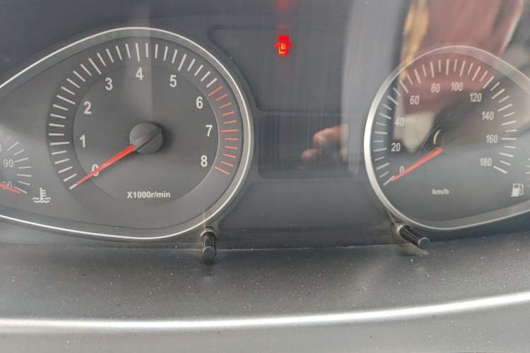 Used JAC Group Refine 2011 2.4L Colorful Journey Gasoline Standard Edition HFC4GA1-C
