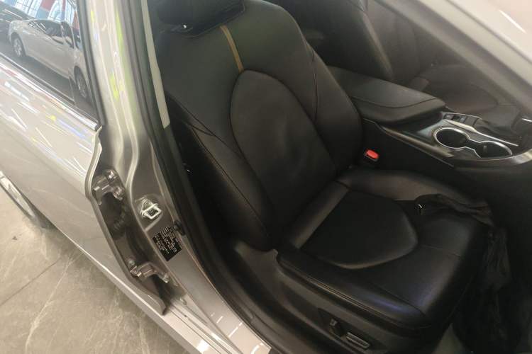 Used Toyota Camry 2022 2.0GVP Premier Edition Right Front Seat