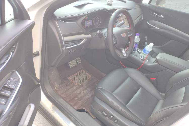 Used Cadillac XT4 2020 28T Two-Wheel-Drive Leading Version