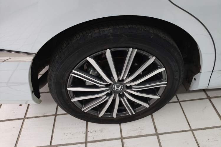 Used Honda Elysion 2024 2.0L eHEV Luxury Edition Right Rear Wheel Hub