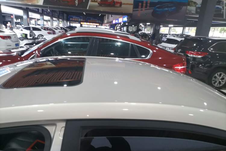 Used Roewe i5 2021 1.5L CVT Diamond Edition