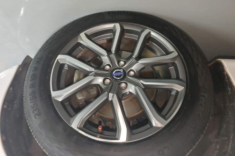 Used Volvo XC60 2017 T5 AWD Smart Upgrade Edition
