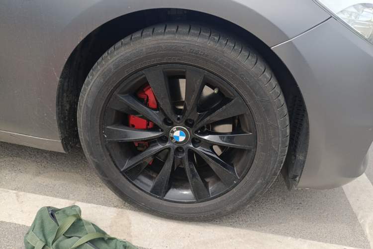 Used BMW 5 Series GT 2015 528i Leading Model Right Front Wheel Hub