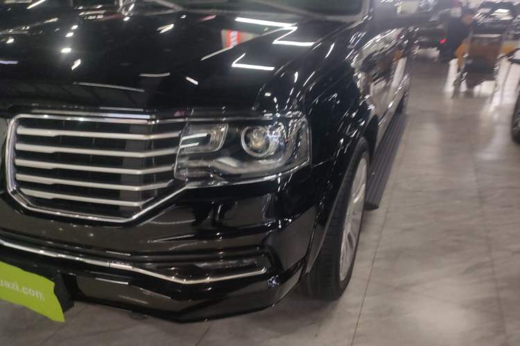 Used Lincoln Navigator 2016 3.5T AWD Left Front Headlight