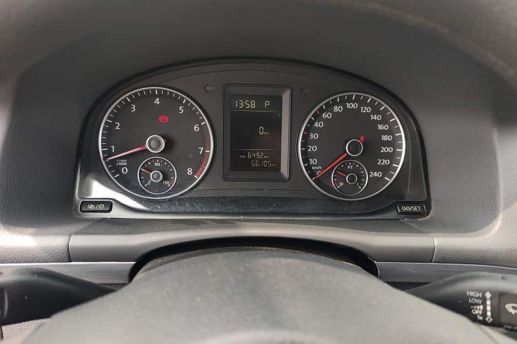 Used Volkswagen Touran 2015 1.4T DSG Comfort Edition 5 Seats Instrument Cluster