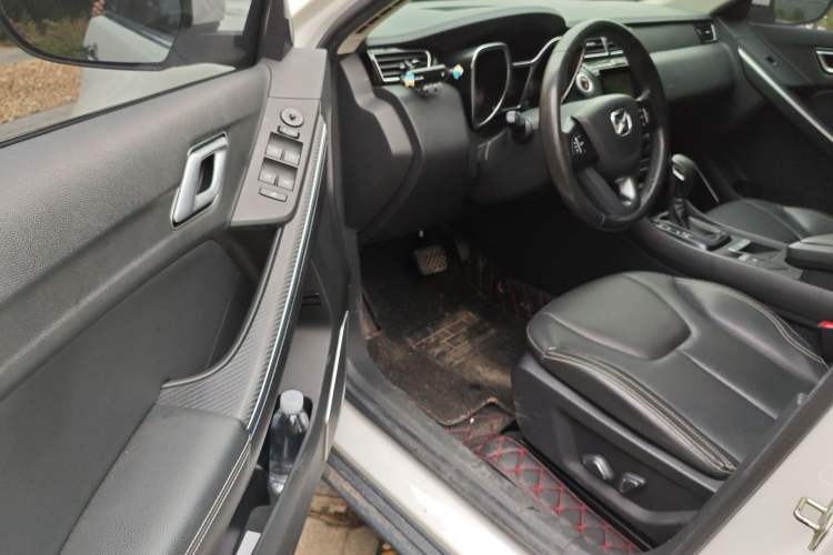 Used JMC Yusheng S330 2016 1.5L GTDi Automatic Two-Wheel Drive Prestige Edition Driver Seat