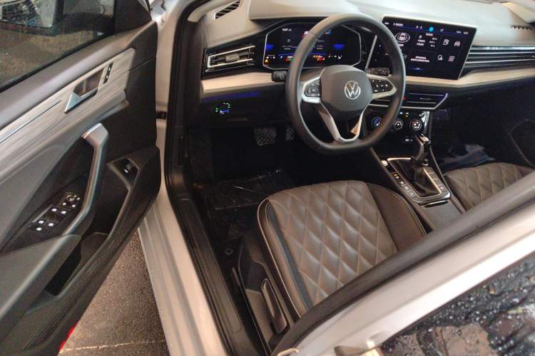 Used Volkswagen Sagitar 2023 300TSI DSG Excellence Edition Driver Seat