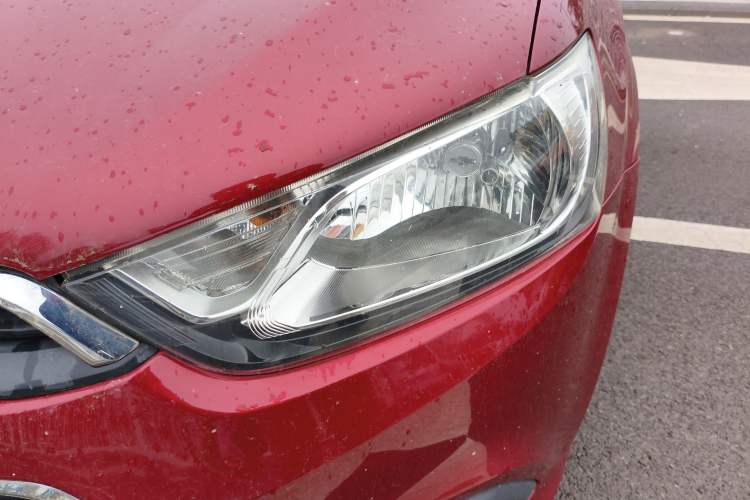 Used Chevrolet Aveo Sonic 2014 Sedan 1.4SL MT Comfort Edition
