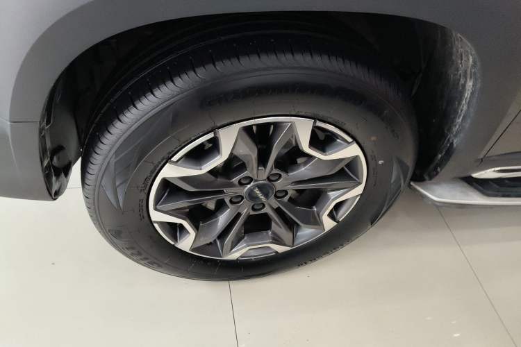 Used Haval DARGO 2021 2.0T DCT 4x4 Chinese Rural Dog Edition Left Front Wheel Hub