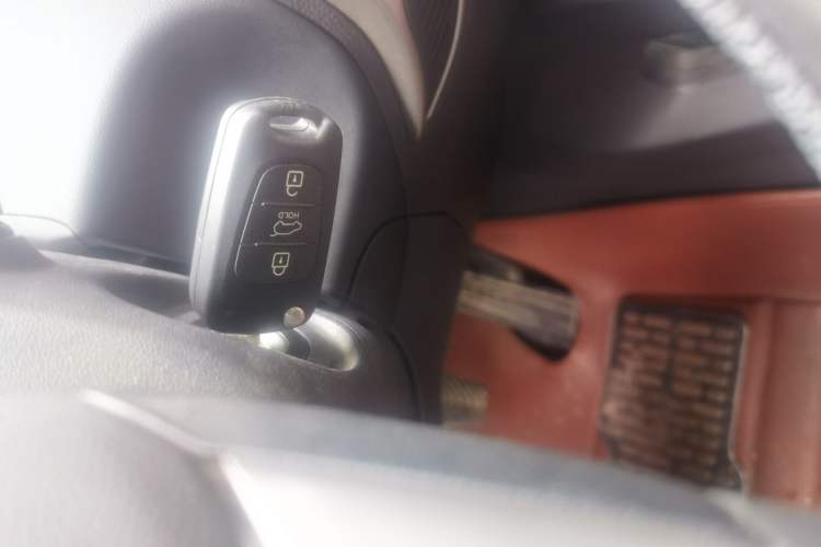 Used Hyundai ix35 2012 2.0L Manual Two-Wheel Drive New Edition GL
