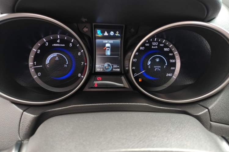 Used CHANGAN CS75 2017 Shangkui Edition 1.5T Manual Fengxiang Model
