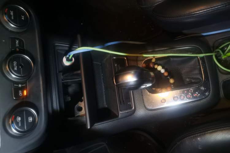 Used Volkswagen Tiguan 2013 1.8 TSI Automatic Two-Wheel Drive Comfort Edition Gear Lever