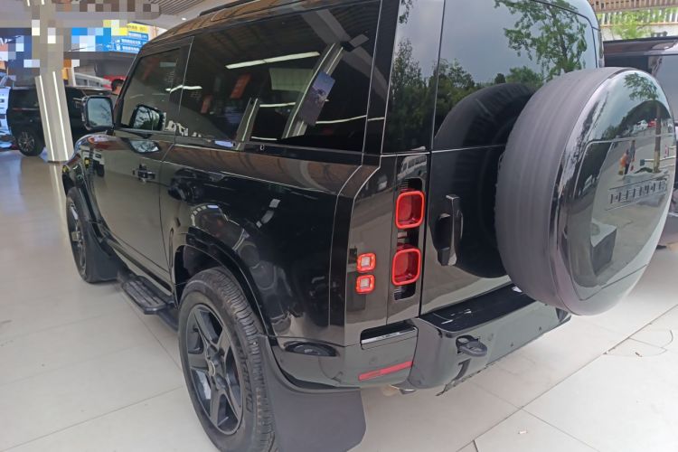 Used Land Rover Defender 2023 90 2.0T P300 SE
