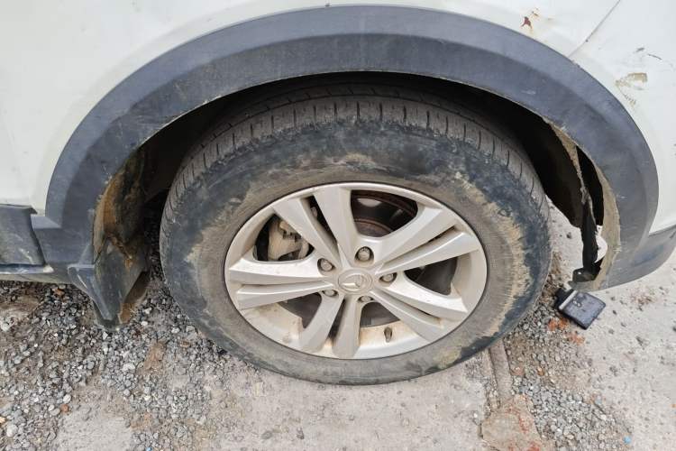 Used HYOSOW S3 2016 S3L 1.5L Manual Premium Edition Right Front Wheel Hub