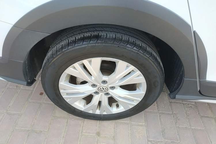 Used Volkswagen C-TREK 2018 1.5L Automatic Comfort Model Exterior 5