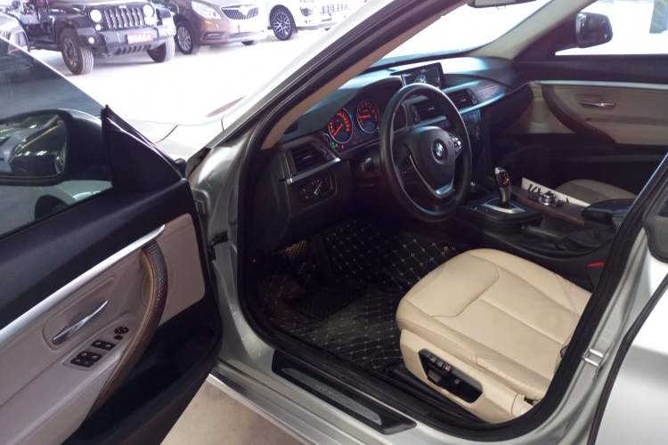 Used BMW 3 Series GT 2013 320i Sport Design Package
