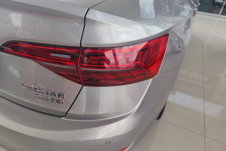 Used Volkswagen Sagitar 2022 280TSI DSG Excellence Edition Right Rear Taillight