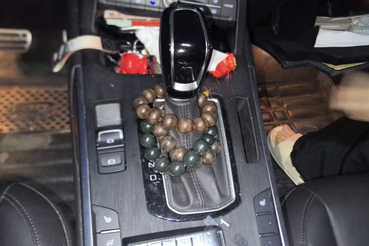 Used Wey VV5 2017 2.0T Ultra-Luxury Version Gear Lever