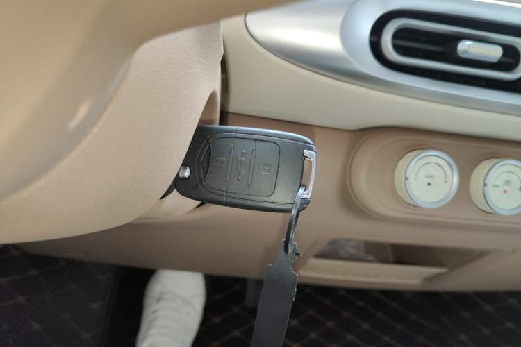 Used Wuling Hongguang MINIEV 2025 Four-Door Version Advanced Edition