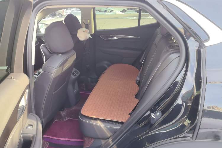 Used Buick Envision 2023 Encore S 552T Two-Wheel Drive Luxury Model