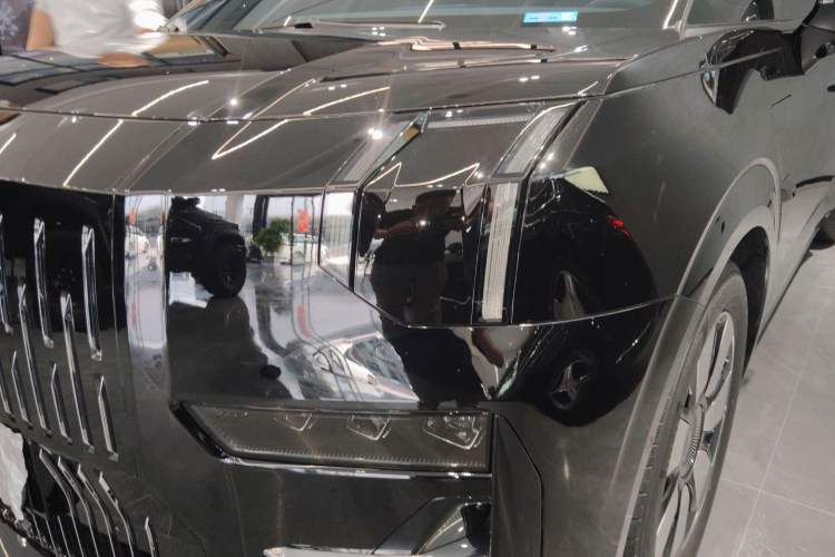 Used Zeekr 009 2022 WE Edition Left Front Headlight