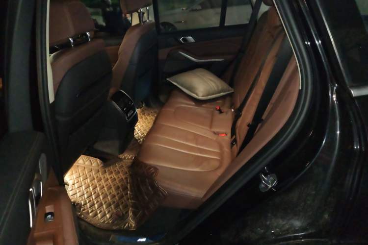 Used BMW X5 2019 xDrive40i Luxury Model with M Sport Package
