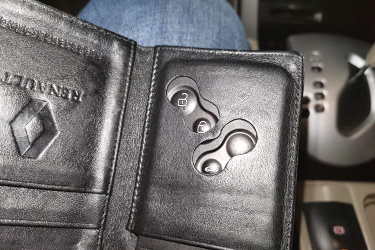 Used Renault Koleos 2009 2.5L Two-Wheel Drive Comfort Version