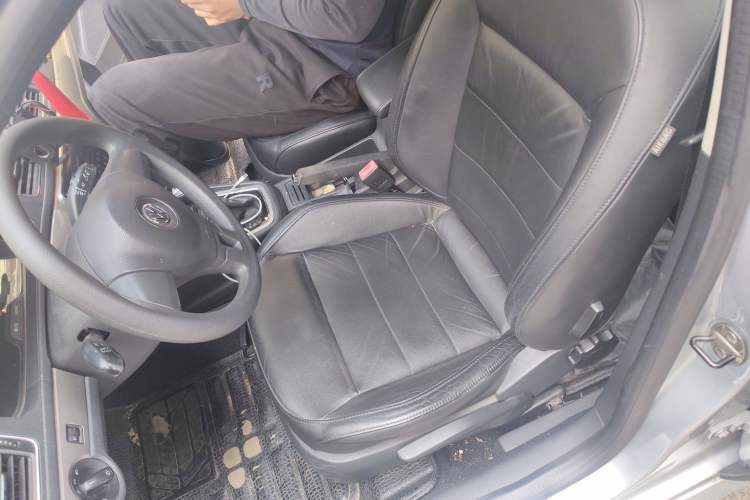 Used Volkswagen Lavida 2013 1.4TSI DSG Comfort Edition
