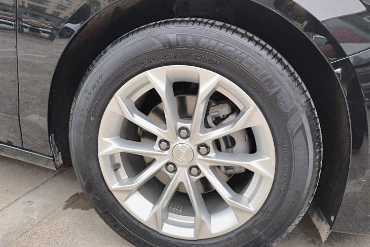 Used Buick LaCrosse 2021 552T Luxury Version
