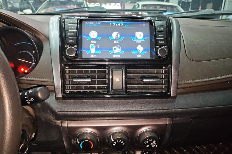 Used Toyota YARiS L Zhi Xuan 2015 1.5E Automatic Charm Edition
