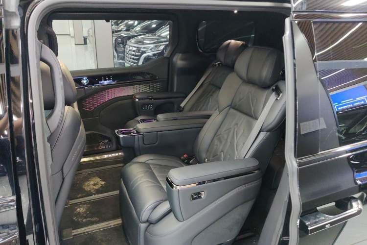 Used Zeekr 009 2024 Six-Seat Executive Version 4WD 140 kWh