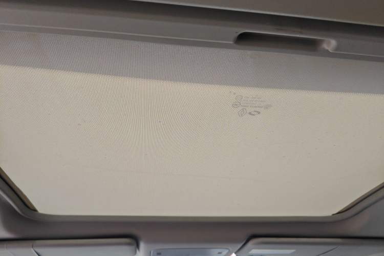 Used Renault Koleos 2014 Revised Version 2.0L Two-Wheel Drive Fashion Edition
