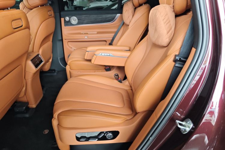 Used Hima AITO M9 2025 Extended-Range Ultra Version 52 kWh 6-Seater Left Rear Seat