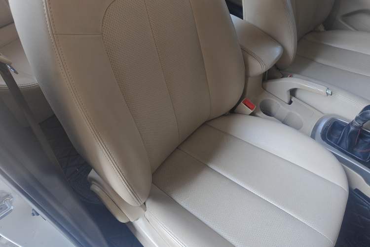 Used CHANGAN Eado 2015 1.6L Manual Luxury Model China V Standard