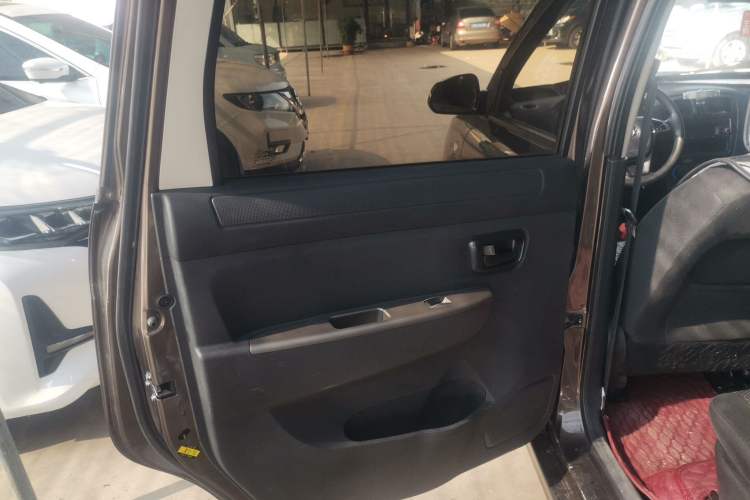 Used Dongfeng Fengon 330 2019 1.5L Manual Practical II China VI