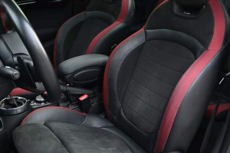 Used MINI JCW 2017 2.0T JOHN COOPER WORKS Avant-Garde Left Front Seat