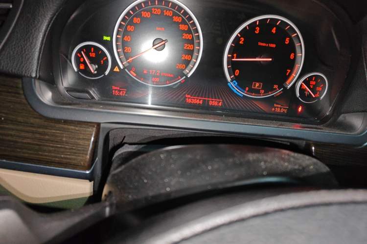 Used BMW 7 Series 2009 740Li Leading Model Odometer Close Up