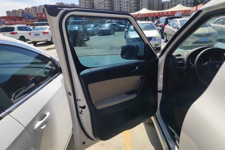 Used Skoda Yeti 2014 1.6L Manual Colorful Edition
