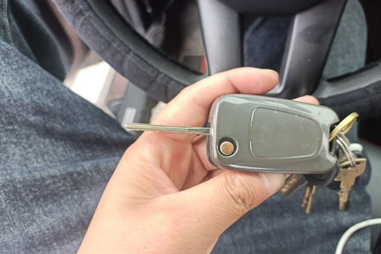 Used Kia Sportage R 2012 2.0L Automatic Two-Wheel Drive GL Trim Vehicle Key