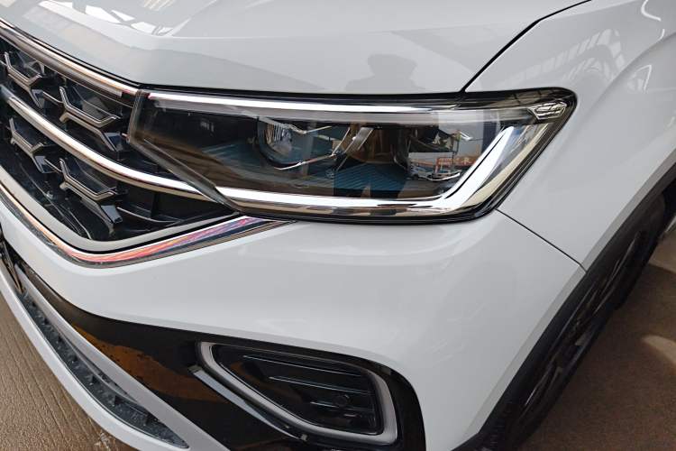 Used Volkswagen Tayron 2024 300TSI Two-Wheel-Drive Luxury Plus Advanced Version Left Front Headlight