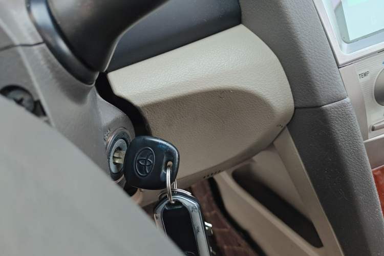 Used Toyota Camry 2013 200G Classic Luxury Edition
