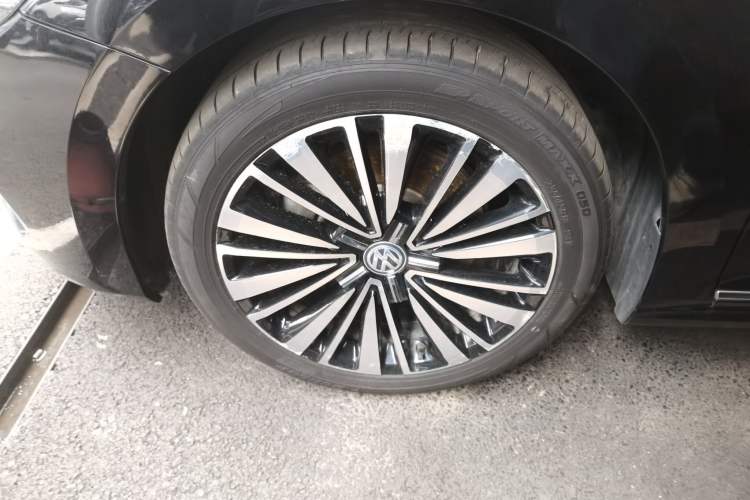 Used Volkswagen Passat 2019 330TSI Luxury Edition China VI Standard