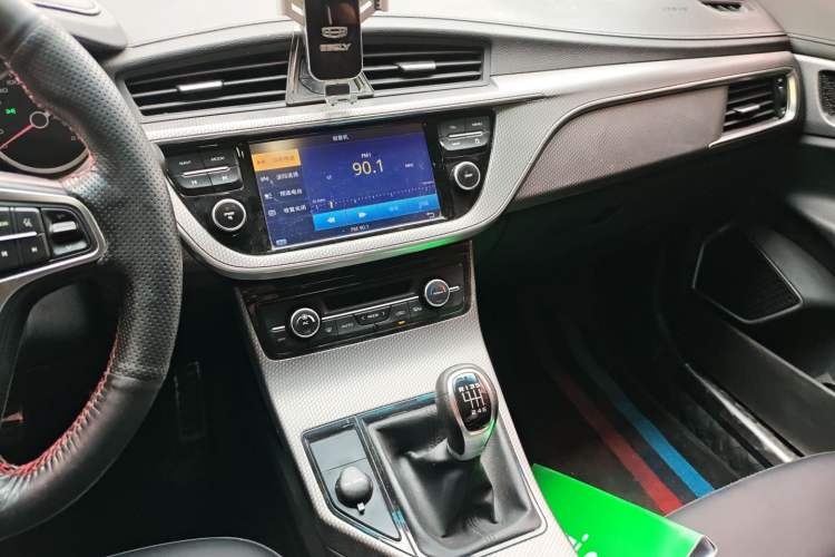 Used Geely Auto Emgrand GS 2016 Sports Edition 1.8L Manual LingShang Model Audio And AC Panel