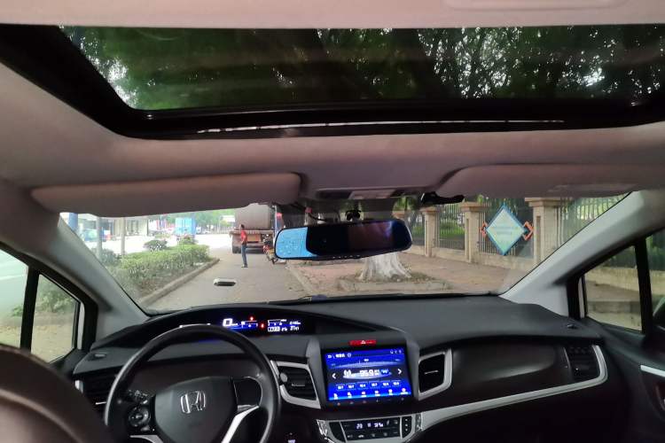 Used Honda Jade 2016 1.8L Automatic Comfort Elite Version 5 Seats Headliner