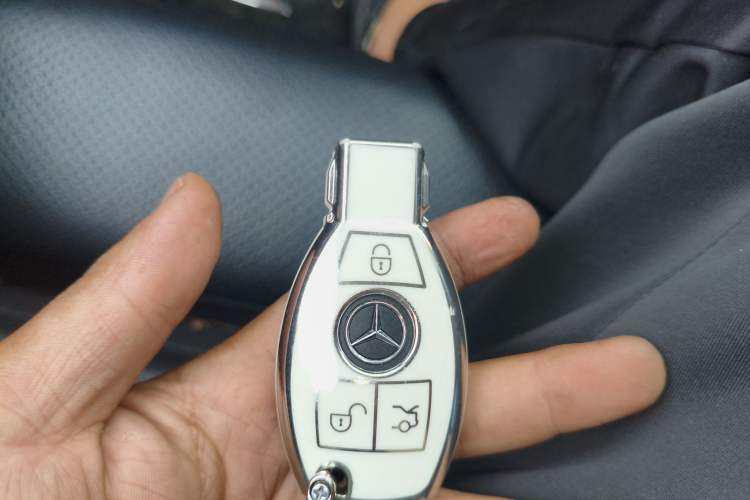 Used Mercedes-Benz C-Class 2016 C 200 L Sport Edition Vehicle Key