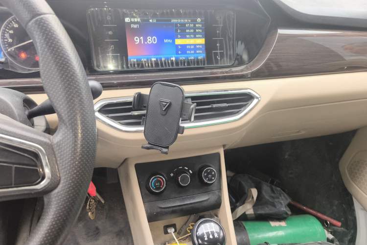 Used CHANGAN KUAYUE Xing V7 2022 1.6L Gasoline Luxury Model 2-Door Dual-Swing Doors DAM16KR Audio And AC Panel