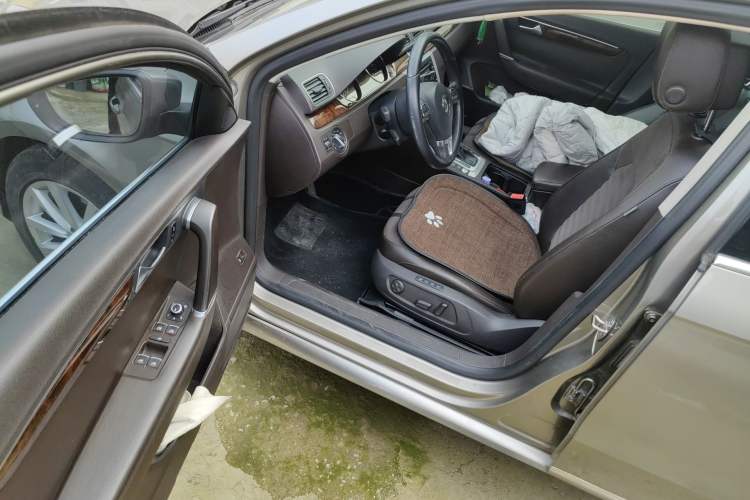 Used Volkswagen Magotan 2012 Travel Edition 2.0 TSI Comfort Version Driver Seat