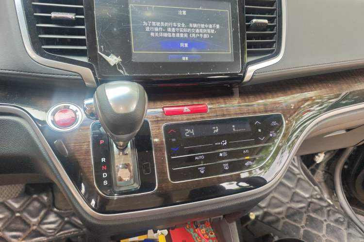 Used Honda Odyssey 2015 2.4L Smart Edition Gear Lever