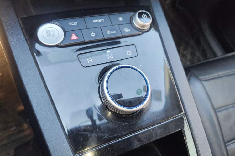 Used BYD e2 2019 Standard Range Version – Yue·Standard Model Gear Lever