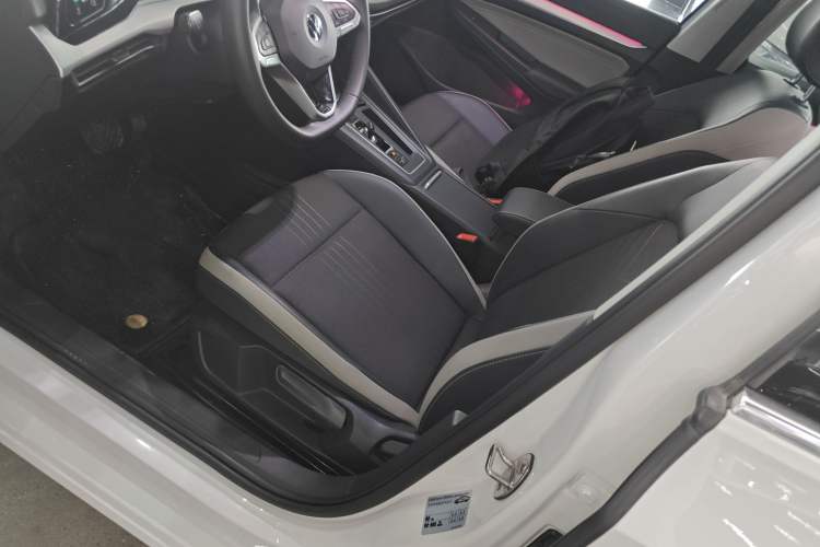 Used Volkswagen Golf 2023 Facelift 280TSI DSG Pro Left Front Seat